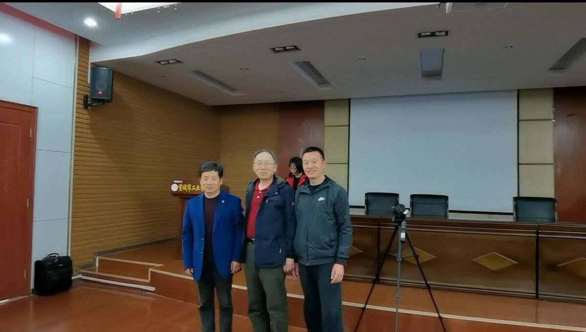 簡光軍工作室成員參加全市中職學校教學能力比賽培訓